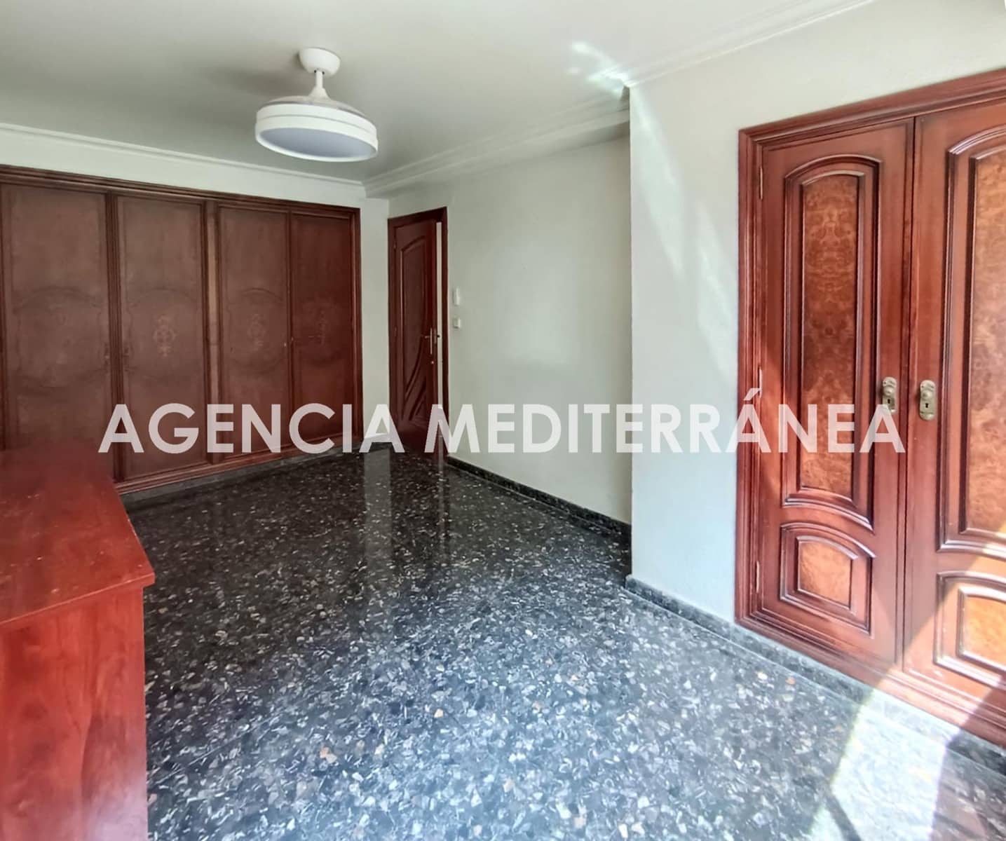 3 slaapkamer Flat te koop in Valencia stad - € 470.000 (Ref: 9922384)