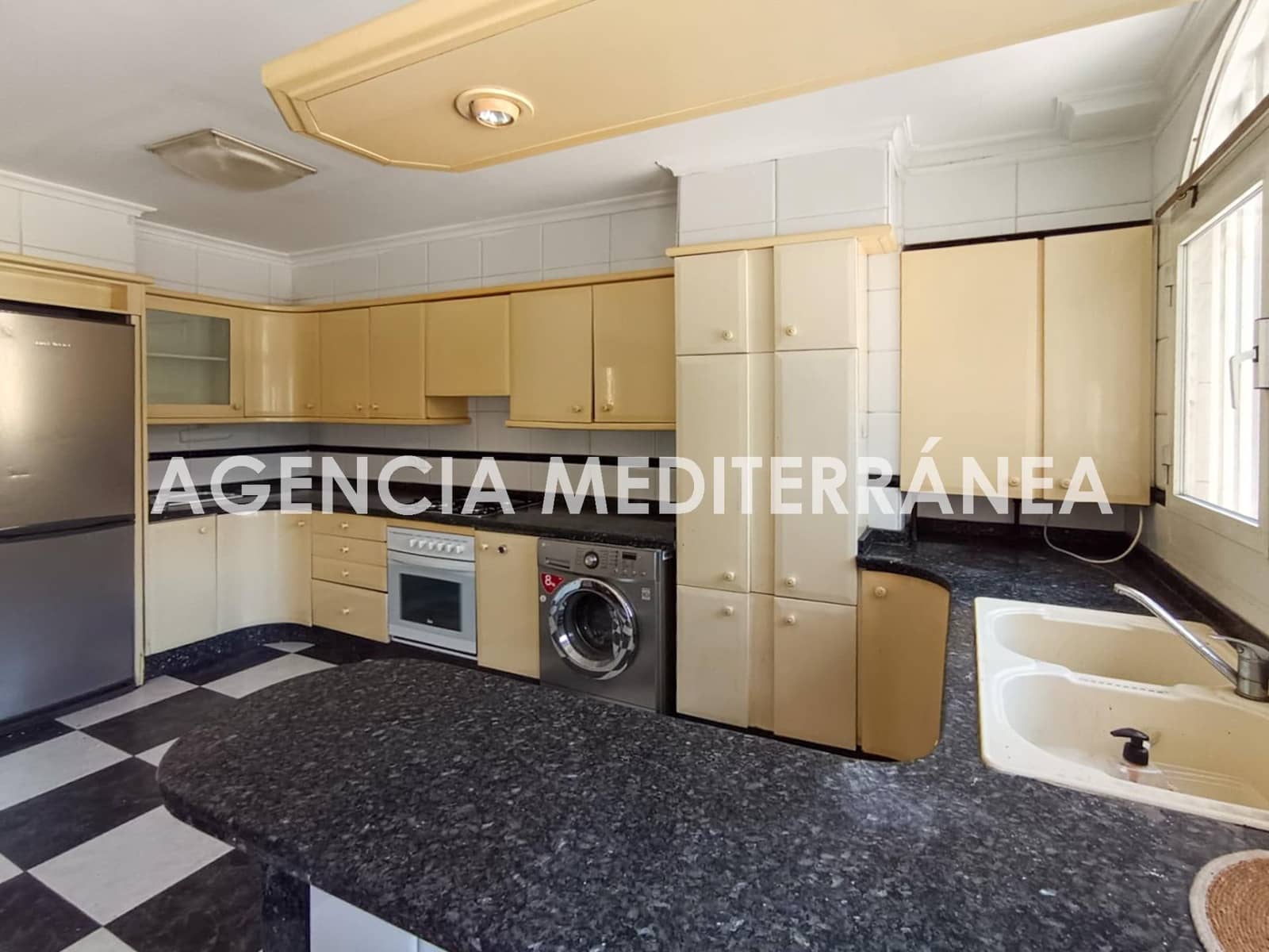 3 slaapkamer Flat te koop in Valencia stad - € 470.000 (Ref: 9922384)