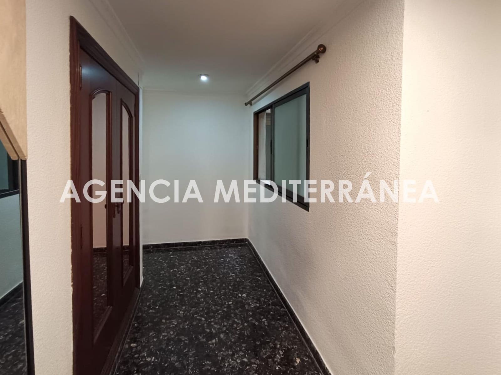 3 slaapkamer Flat te koop in Valencia stad - € 470.000 (Ref: 9922384)