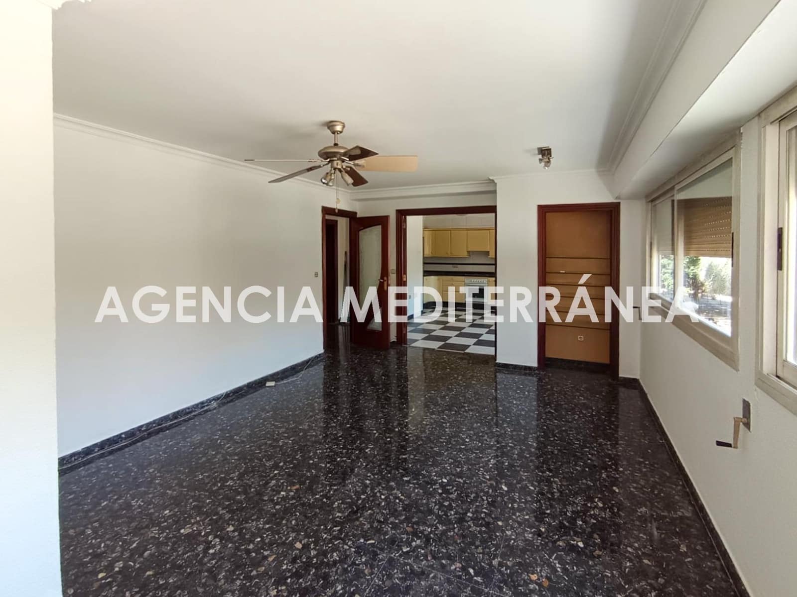 3 slaapkamer Flat te koop in Valencia stad - € 470.000 (Ref: 9922384)