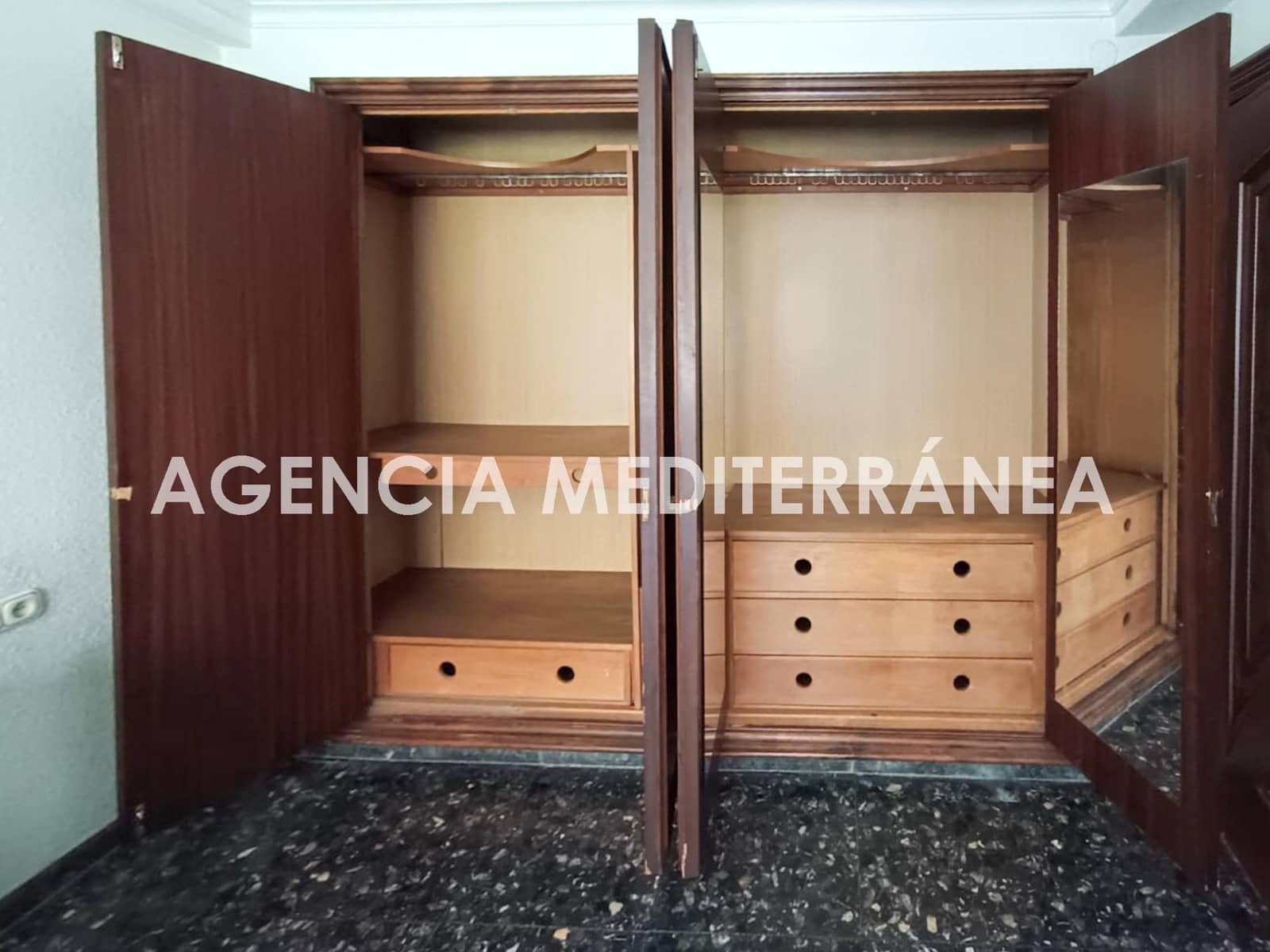 3 slaapkamer Flat te koop in Valencia stad - € 470.000 (Ref: 9922384)