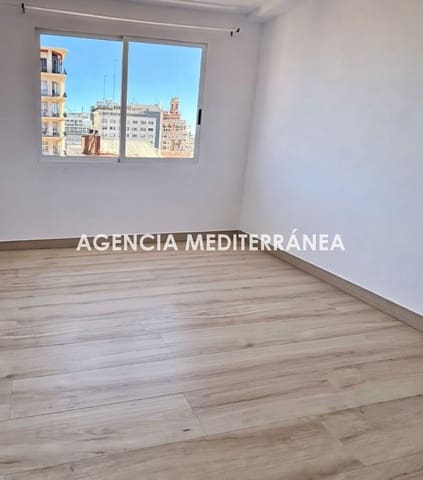 1 bedroom Office for sale in Sant Francesc, Valencia city - € 225,000 (Ref: 9929480)