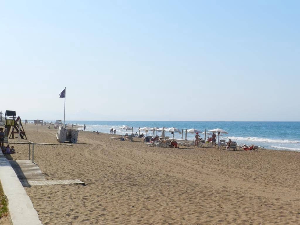 Chalet de 3 habitaciones en Dénia en venta con garaje - 870.000 € (Ref: 9942605)