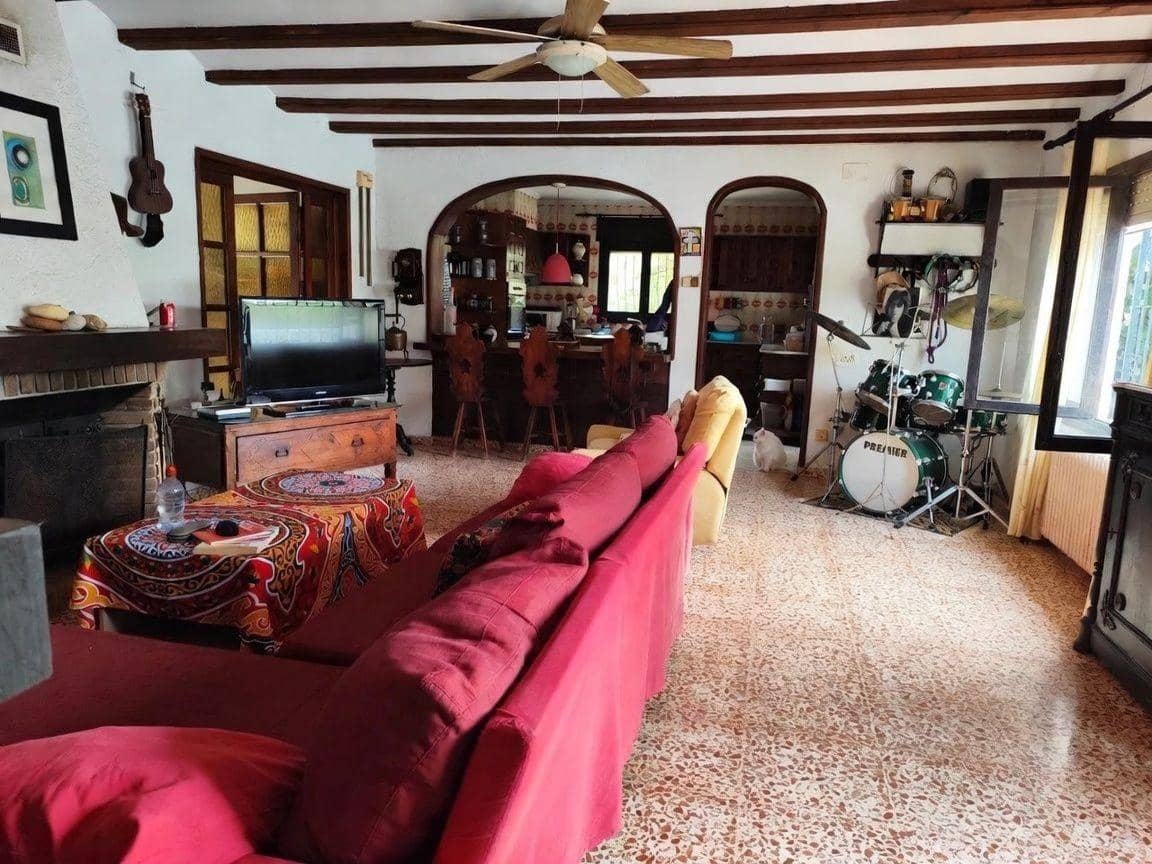 Chalet de 3 habitaciones en Dénia en venta con garaje - 870.000 € (Ref: 9942605)