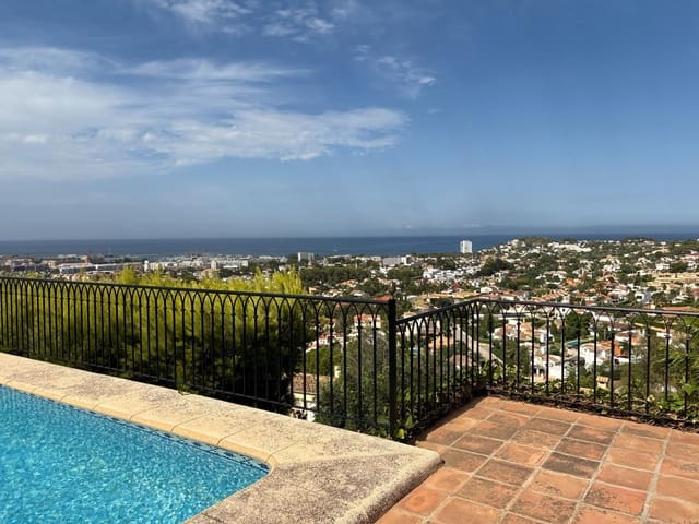 Chalet de 6 habitaciones en El Montgó, Dénia en venta - 1.150.000 € (Ref: 9945803)