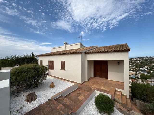 Chalet de 6 habitaciones en El Montgó, Dénia en venta - 1.150.000 € (Ref: 9945803)