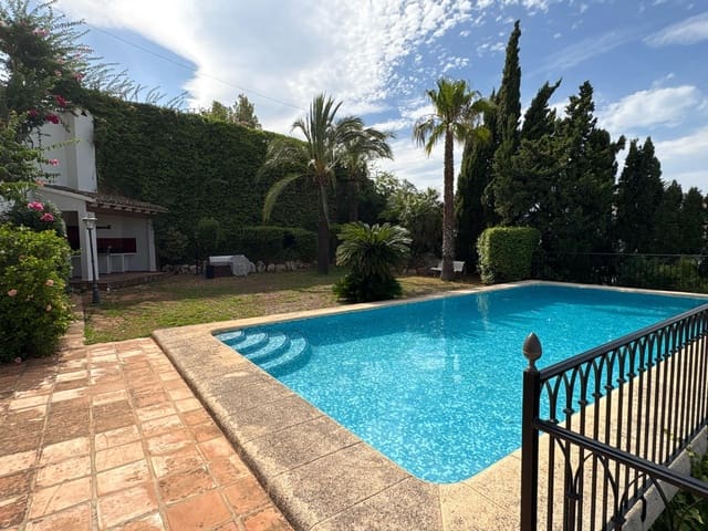 Chalet de 6 habitaciones en El Montgó, Dénia en venta - 1.150.000 € (Ref: 9945803)