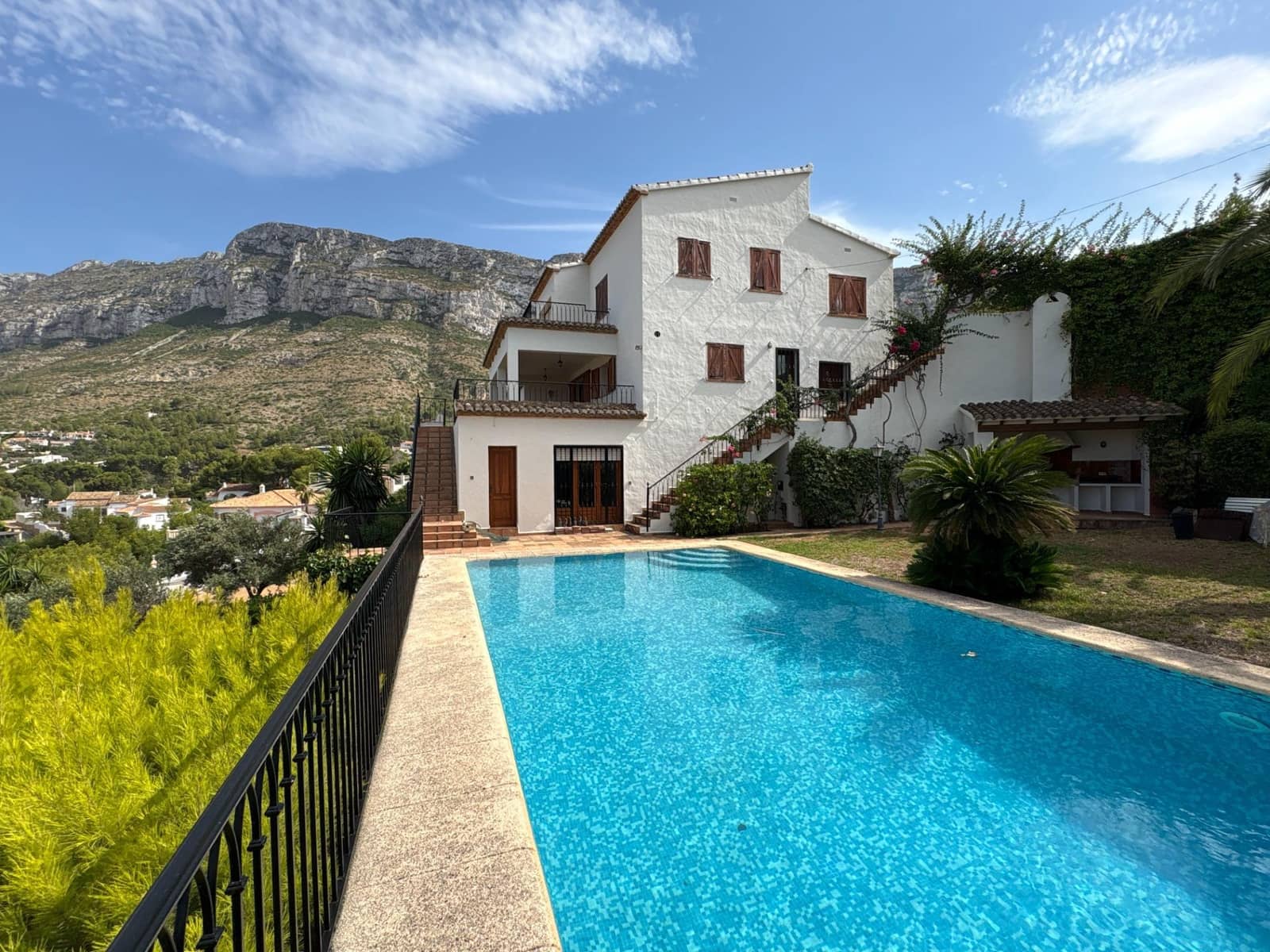 Chalet de 6 habitaciones en Dénia en venta - 1.150.000 € (Ref: 9945803)
