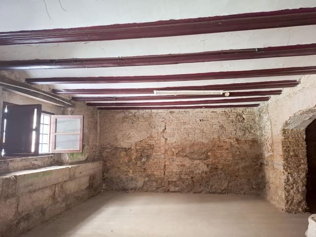 Kommersiell til salgs i La Seu, Valencia by - € 450 000 (Ref: 9947995)