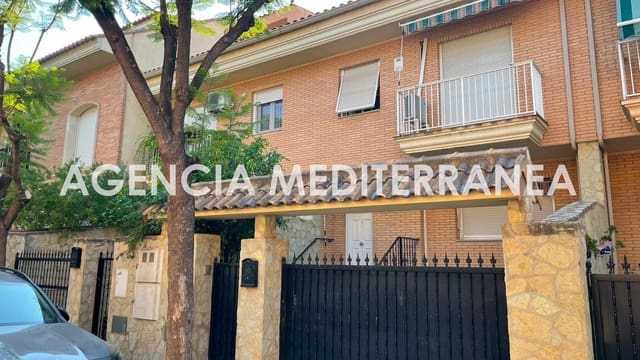 Adosado de 5 habitaciones en Picanya en venta con garaje - 435.000 € (Ref: 9952710)