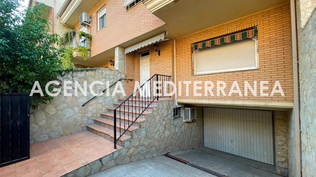 Adosado de 5 habitaciones en Picanya en venta con garaje - 435.000 € (Ref: 9952710)
