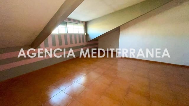 Adosado de 5 habitaciones en Picanya en venta con garaje - 435.000 € (Ref: 9952710)