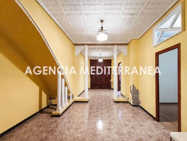 6 makuuhuone Omakotitalo myytävänä paikassa Alcàsser - 235 000 € (Ref: 9958055)