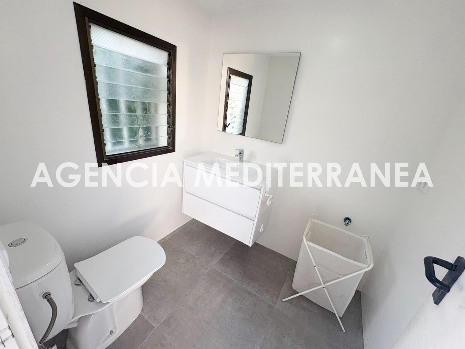 4 soverom Villa til salgs i La Canada med svømmebasseng - € 550 000 (Ref: 9959851)