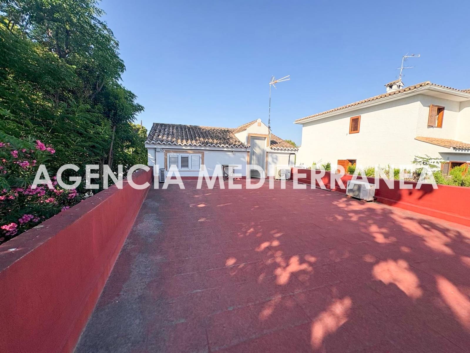 4 soverom Villa til salgs i La Canada med svømmebasseng - € 550 000 (Ref: 9959851)