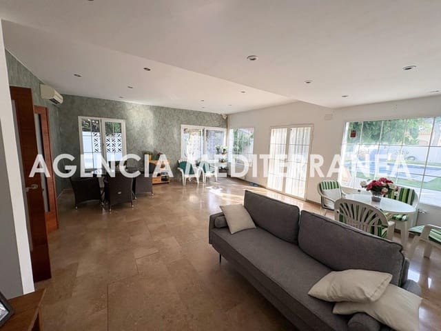 4 soveværelse Villa til salg i La Cañada, Paterna med swimmingpool - € 550.000 (Ref: 9959851)