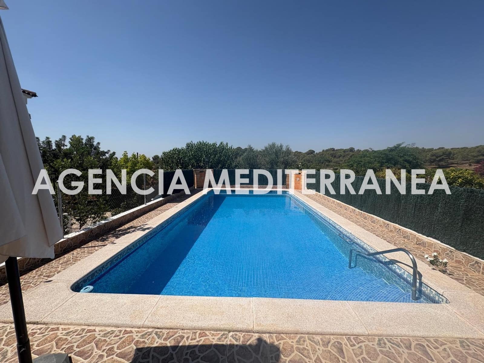 6 slaapkamer Finca/Landhuis te koop in Lliria met zwembad garage - € 299.000 (Ref: 9959853)