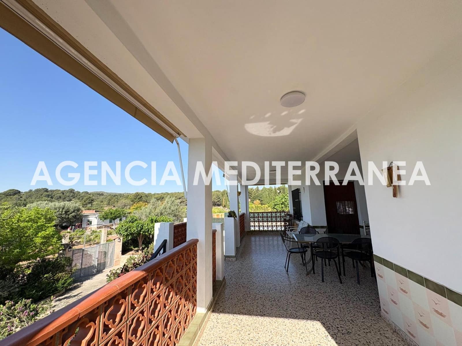 6 slaapkamer Finca/Landhuis te koop in Lliria met zwembad garage - € 299.000 (Ref: 9959853)
