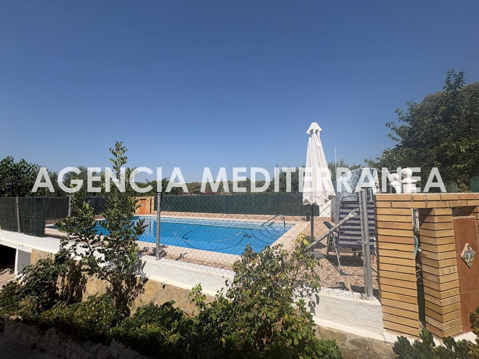 6 slaapkamer Finca/Landhuis te koop in Lliria met zwembad garage - € 299.000 (Ref: 9959853)