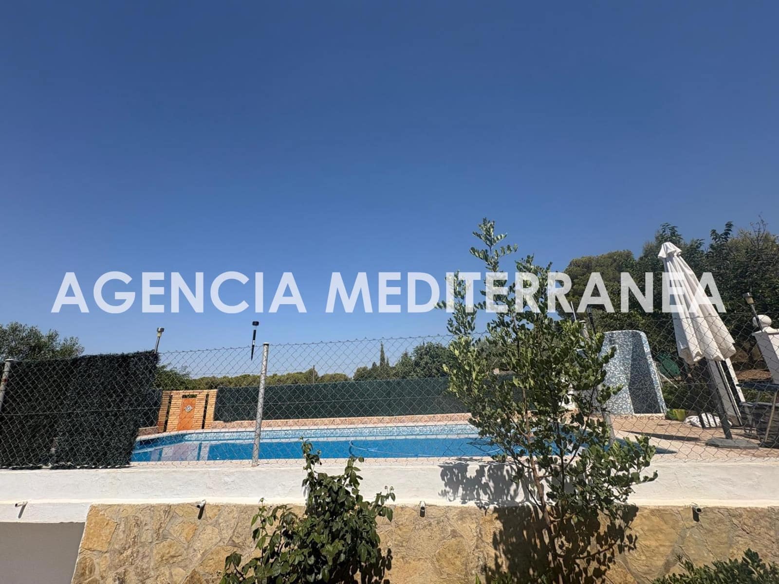 6 slaapkamer Finca/Landhuis te koop in Lliria met zwembad garage - € 299.000 (Ref: 9959853)
