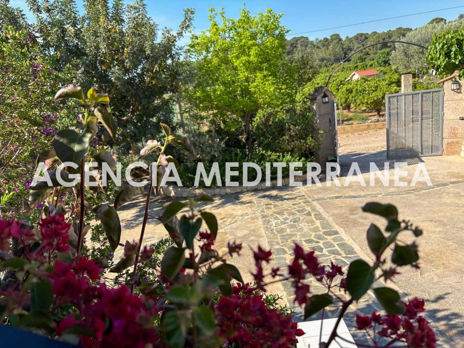 6 slaapkamer Finca/Landhuis te koop in Lliria met zwembad garage - € 299.000 (Ref: 9959853)