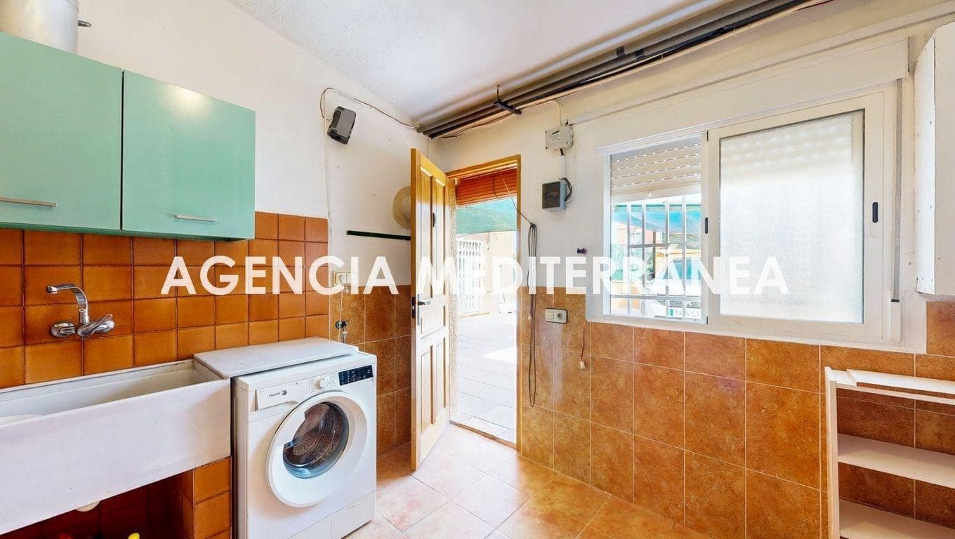 6 quarto Moradia para venda em San Antonio de Benageber com piscina garagem - 550 000 € (Ref: 9962779)