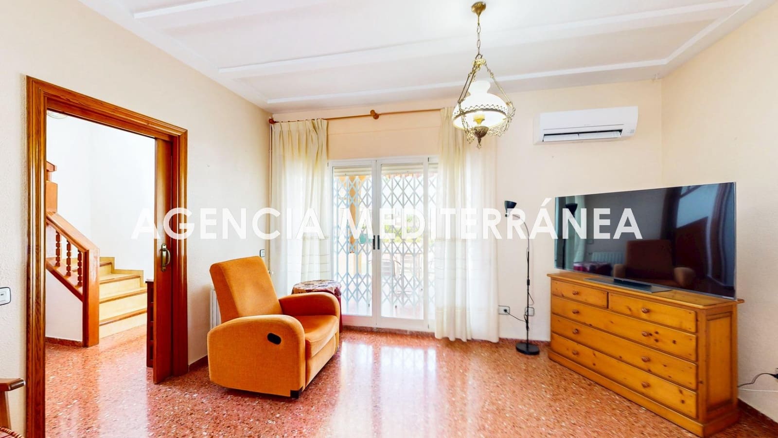 6 quarto Moradia para venda em San Antonio de Benageber com piscina garagem - 550 000 € (Ref: 9962779)