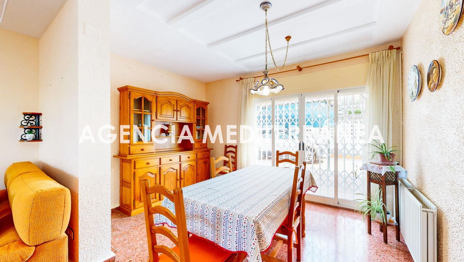 6 quarto Moradia para venda em San Antonio de Benageber com piscina garagem - 550 000 € (Ref: 9962779)