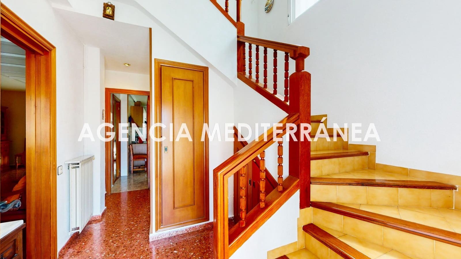 6 quarto Moradia para venda em San Antonio de Benageber com piscina garagem - 550 000 € (Ref: 9962779)