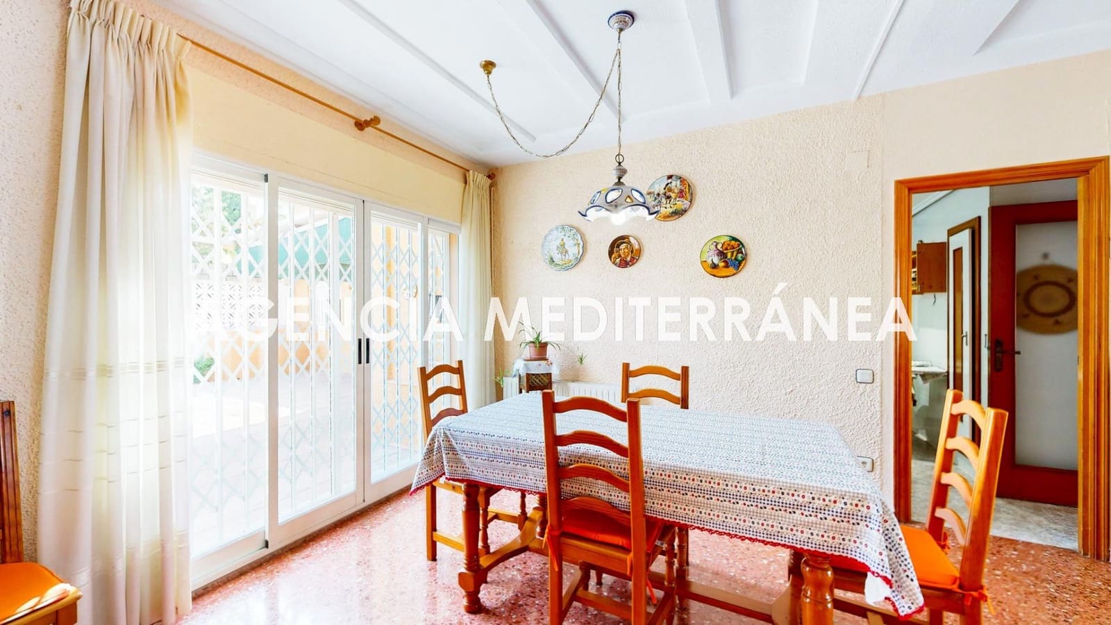 6 quarto Moradia para venda em San Antonio de Benageber com piscina garagem - 550 000 € (Ref: 9962779)