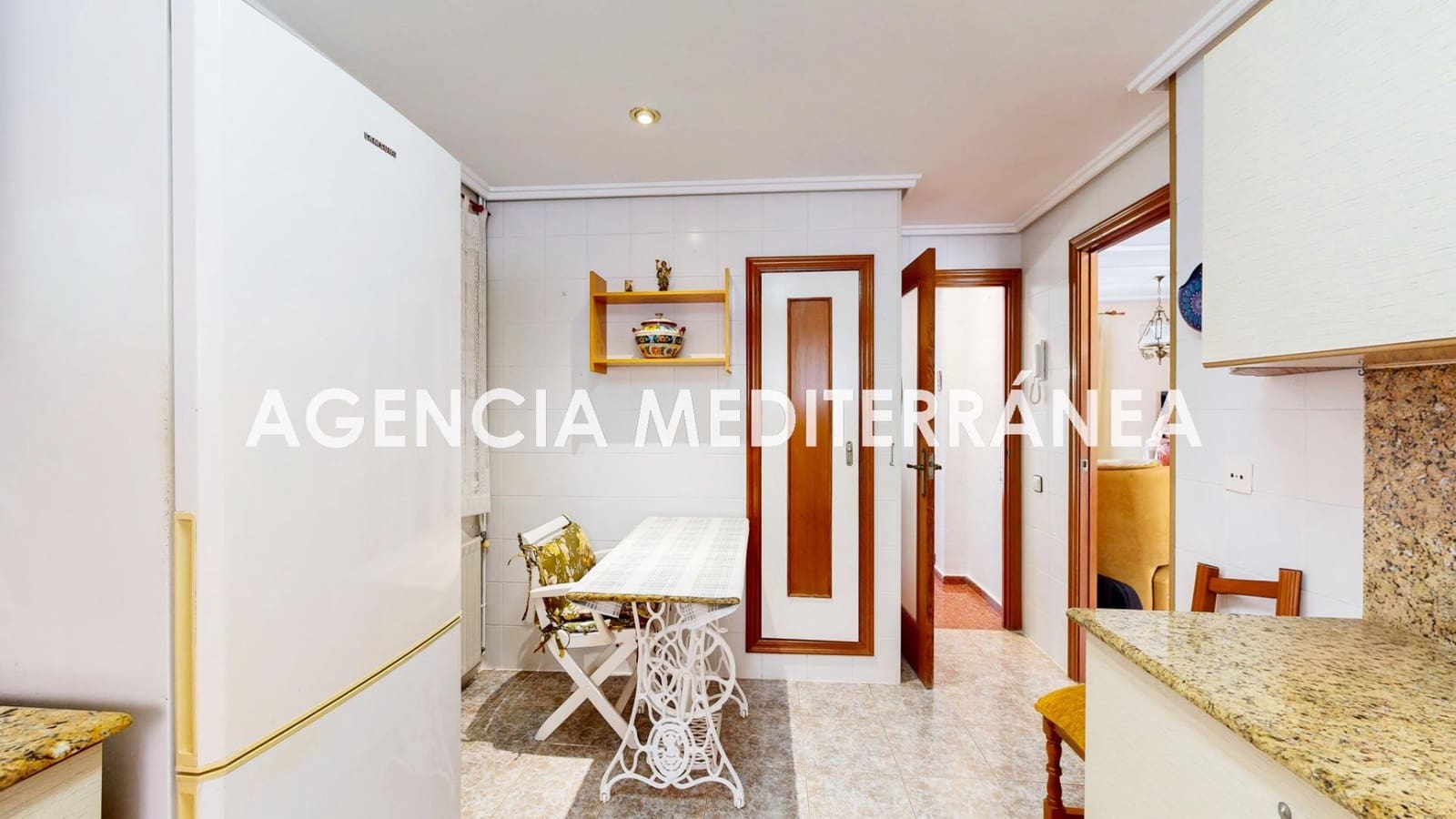 6 quarto Moradia para venda em San Antonio de Benageber com piscina garagem - 550 000 € (Ref: 9962779)