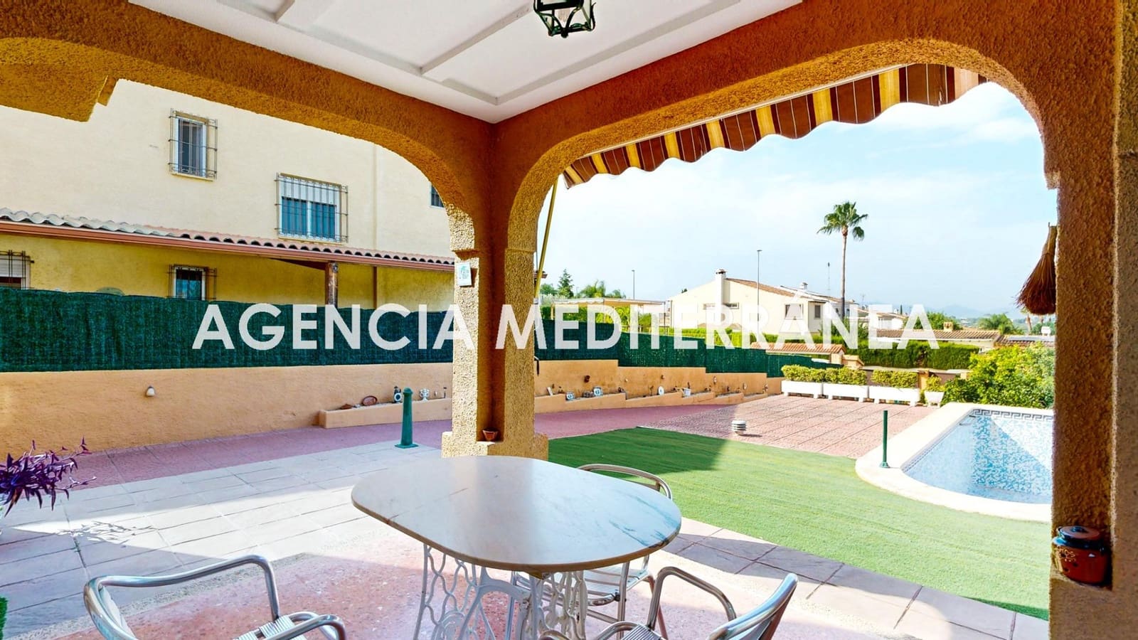 6 quarto Moradia para venda em San Antonio de Benageber com piscina garagem - 550 000 € (Ref: 9962779)