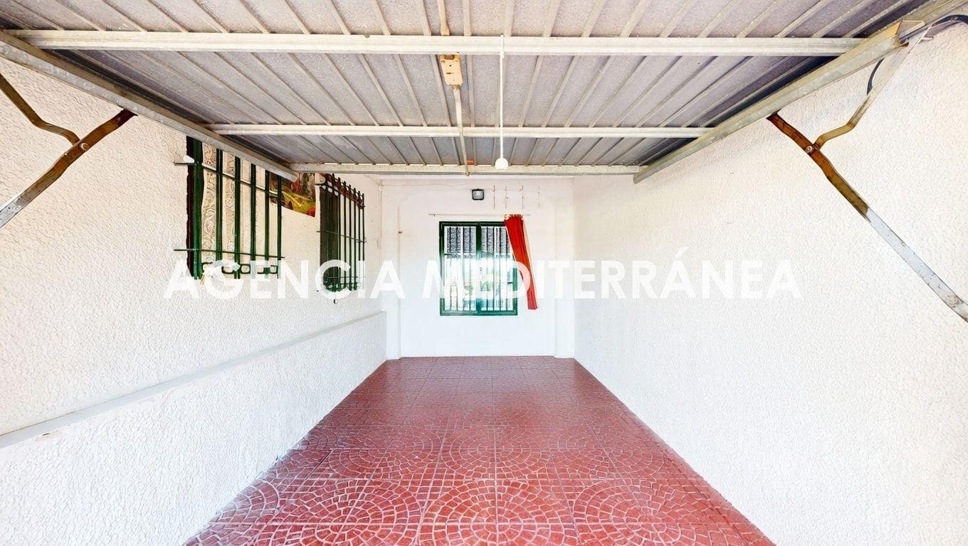 6 quarto Moradia para venda em San Antonio de Benageber com piscina garagem - 550 000 € (Ref: 9962779)