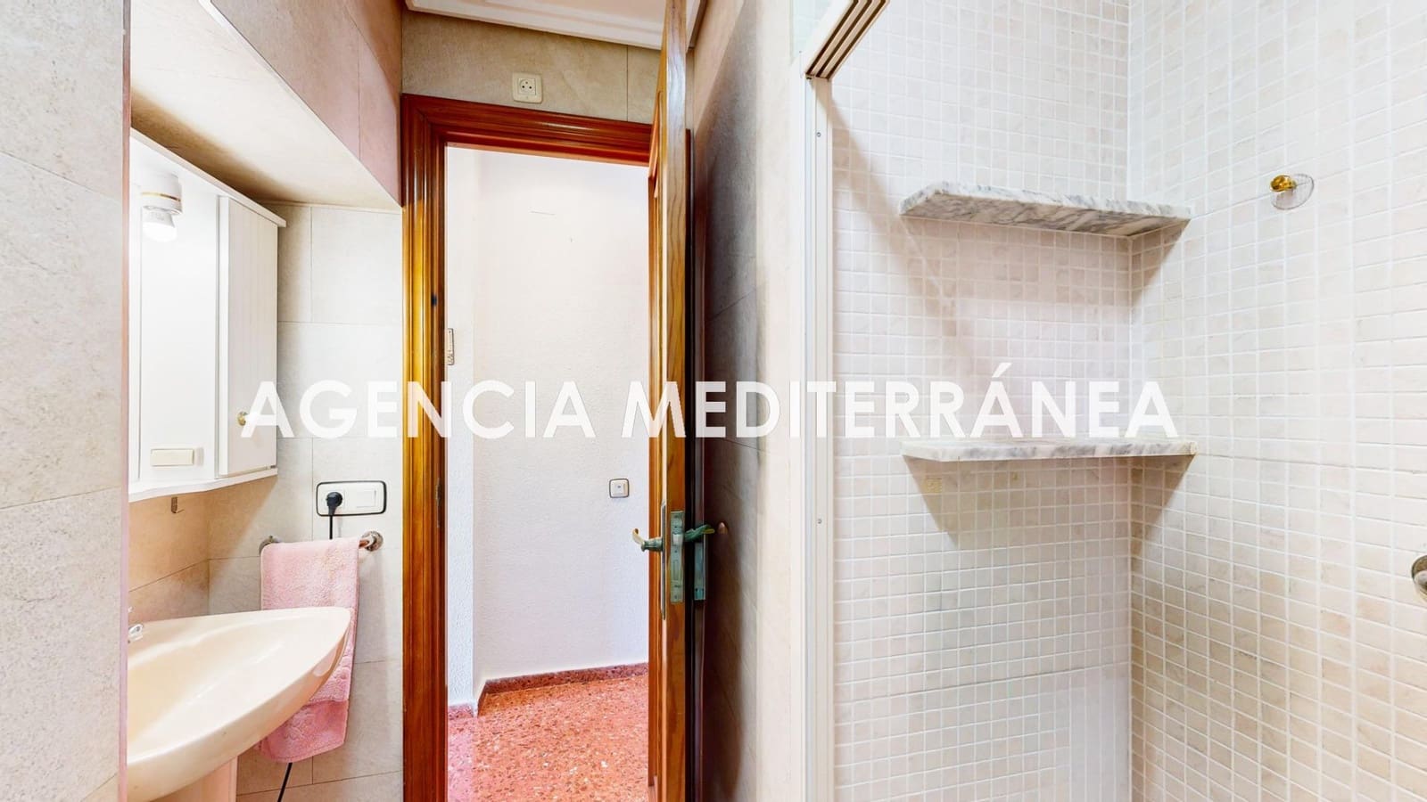 6 quarto Moradia para venda em San Antonio de Benageber com piscina garagem - 550 000 € (Ref: 9962779)