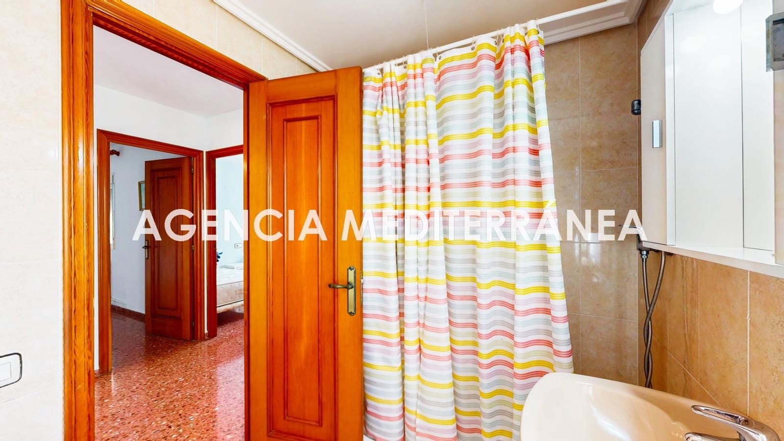 6 quarto Moradia para venda em San Antonio de Benageber com piscina garagem - 550 000 € (Ref: 9962779)