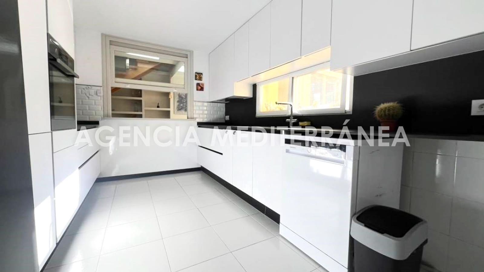 4 slaapkamer Penthouse te koop in Denia met zwembad - € 790.000 (Ref: 9965355)