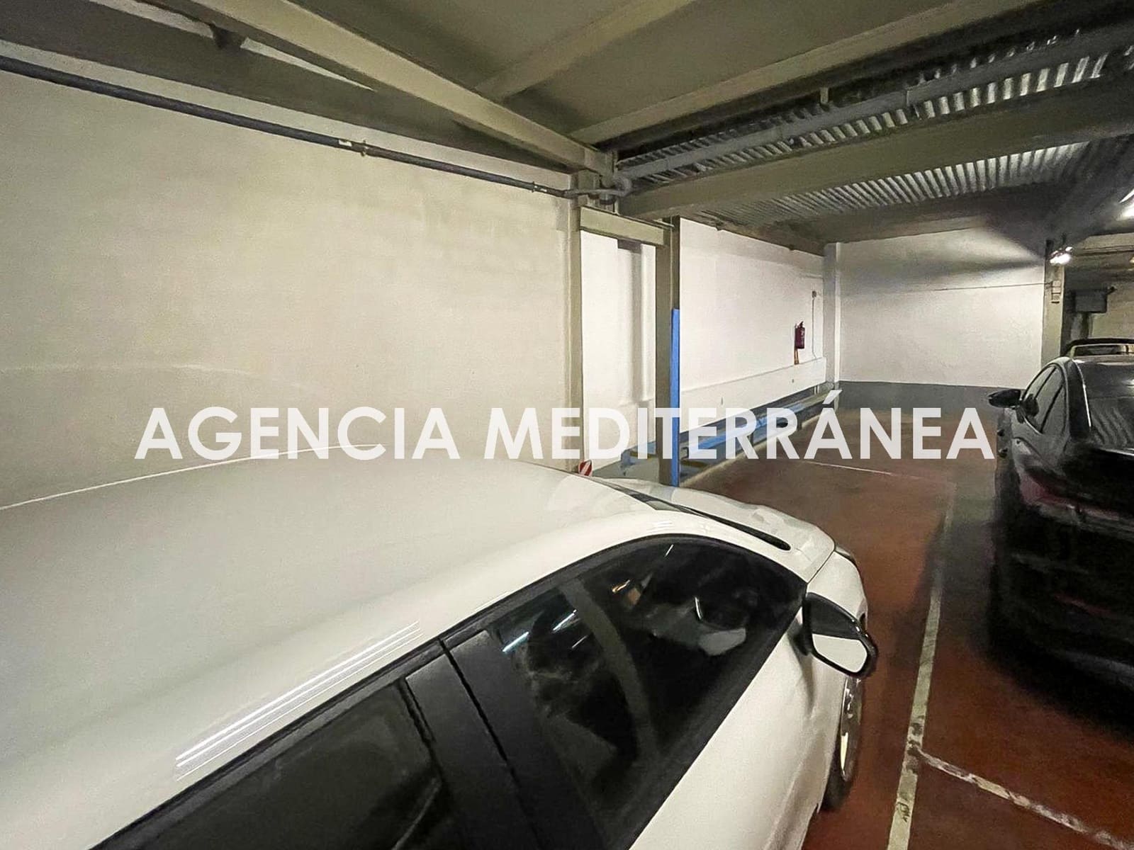 Garage for sale in Valencia city - € 95,000 (Ref: 9973387)