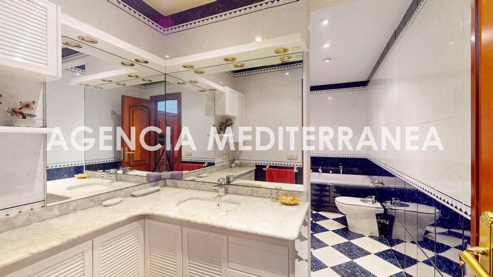 5 slaapkamer Flat te koop in Valencia stad - € 970.000 (Ref: 9977404)