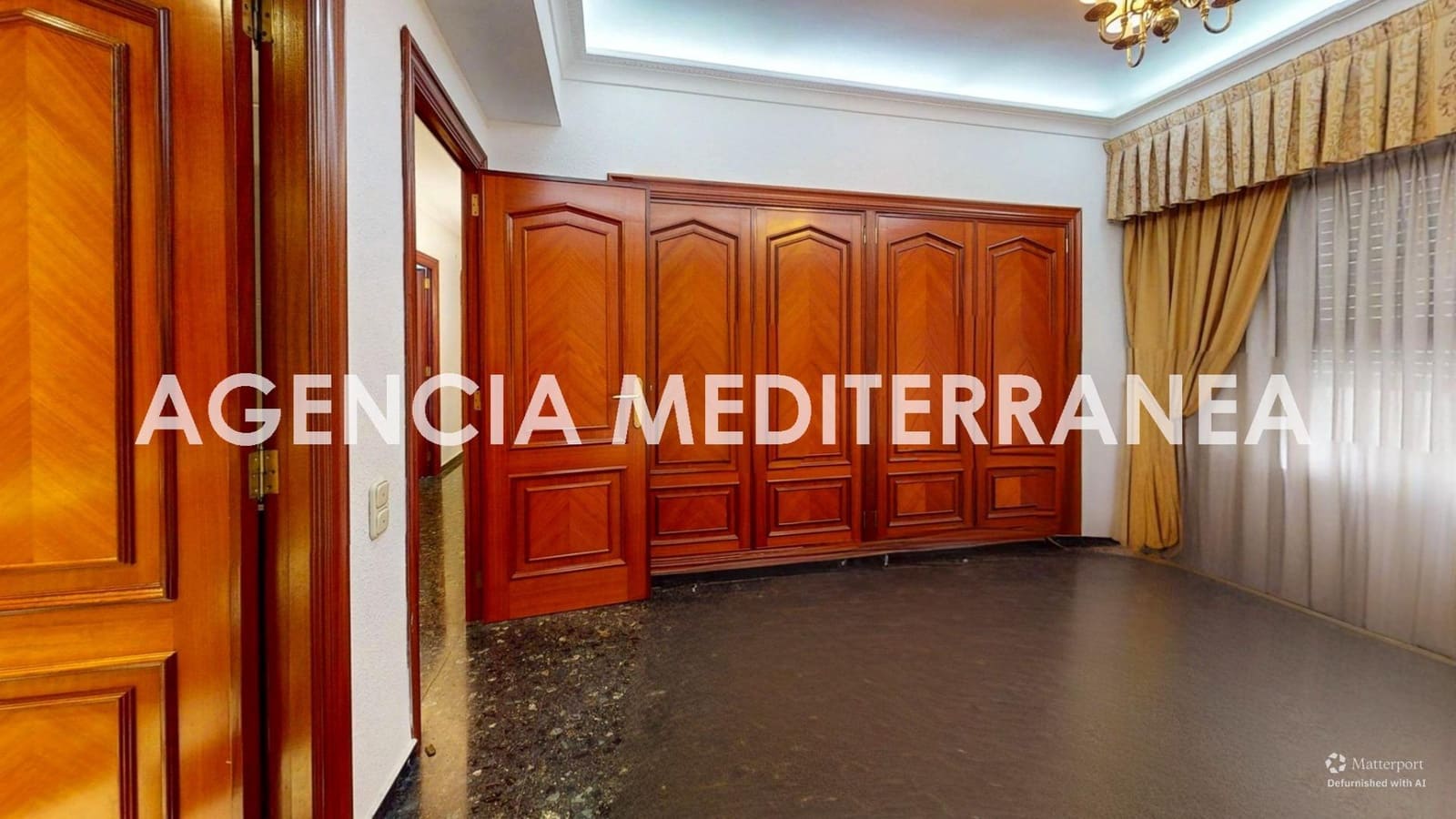 5 slaapkamer Flat te koop in Valencia stad - € 970.000 (Ref: 9977404)