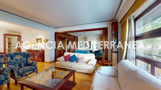 5 slaapkamer Flat te koop in La Gran Via, Valencia stad - € 970.000 (Ref: 9977405)