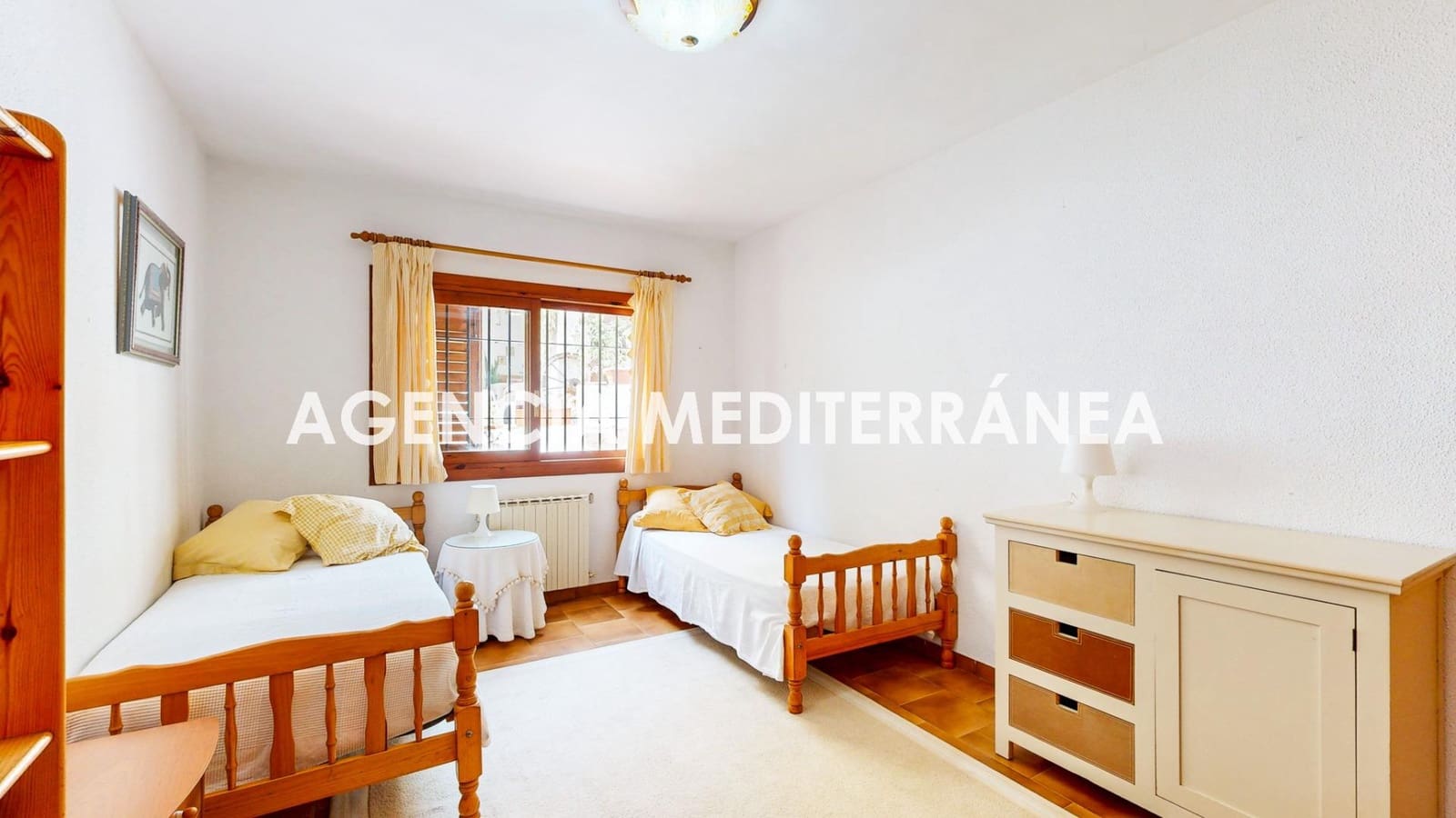 5 bedroom Villa for sale in Oropesa  with pool garage - € 799,000 (Ref: 9978964)