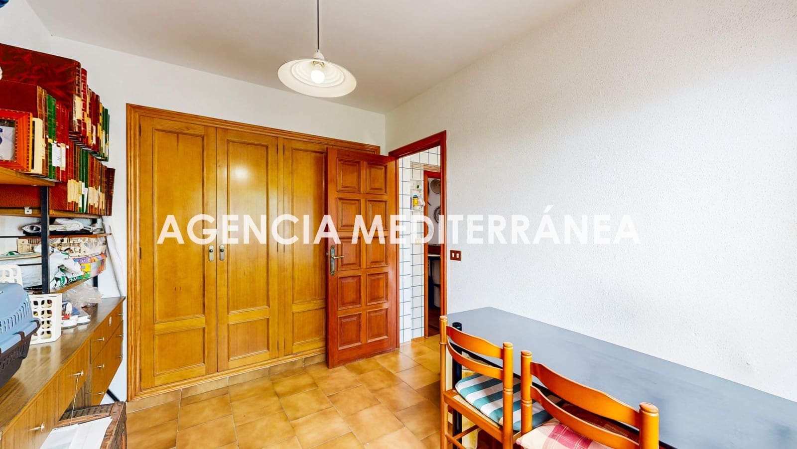5 bedroom Villa for sale in Oropesa  with pool garage - € 799,000 (Ref: 9978964)
