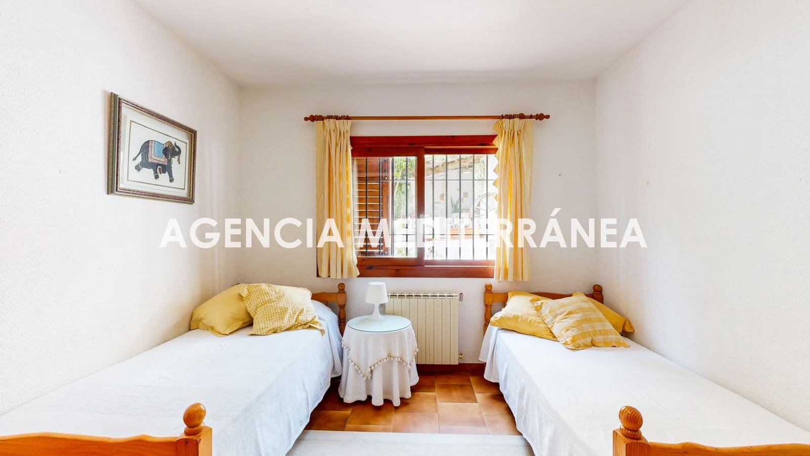 5 bedroom Villa for sale in Oropesa  with pool garage - € 799,000 (Ref: 9978964)