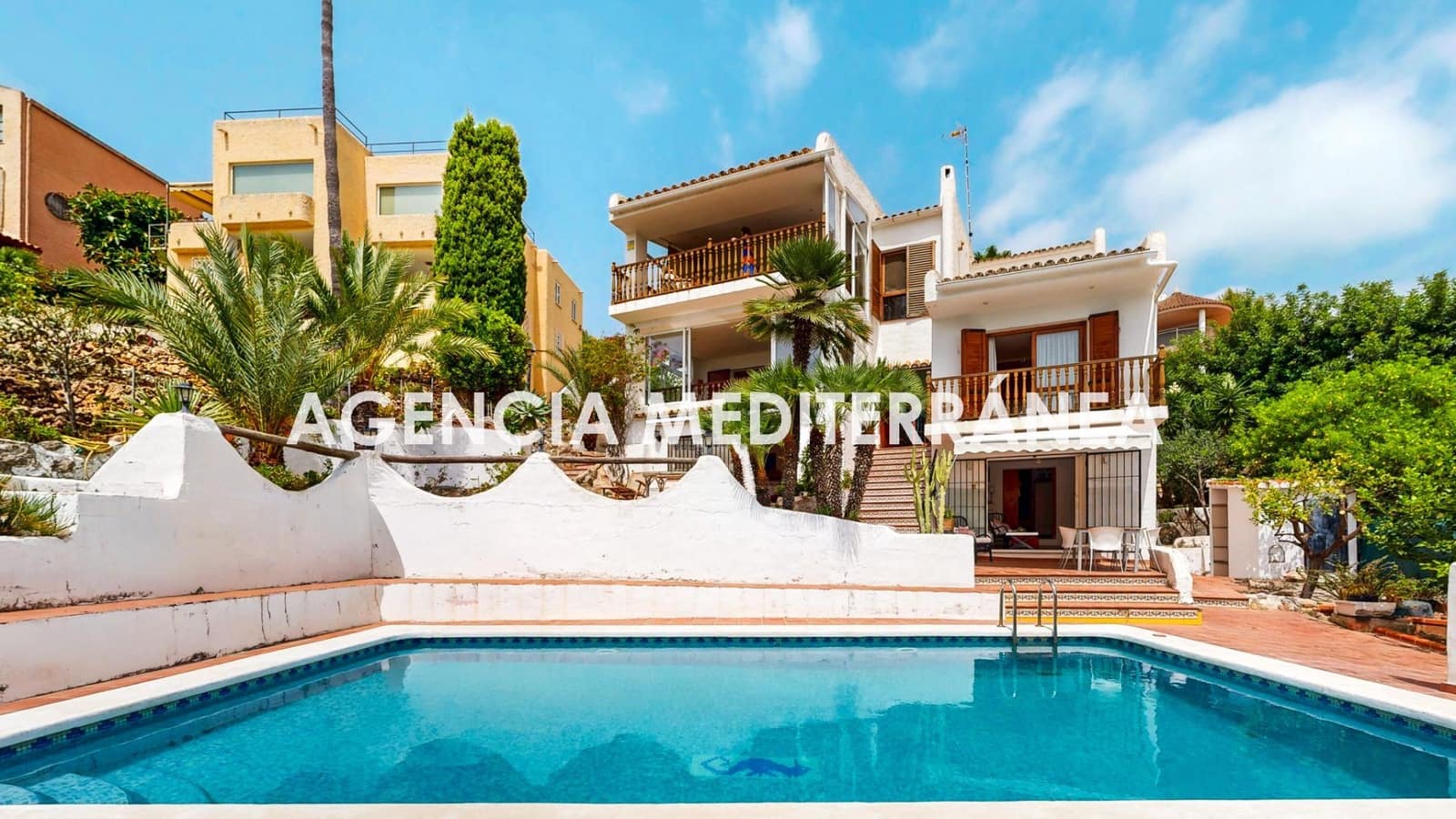 5 bedroom Villa for sale in Oropesa  with pool garage - € 799,000 (Ref: 9978964)