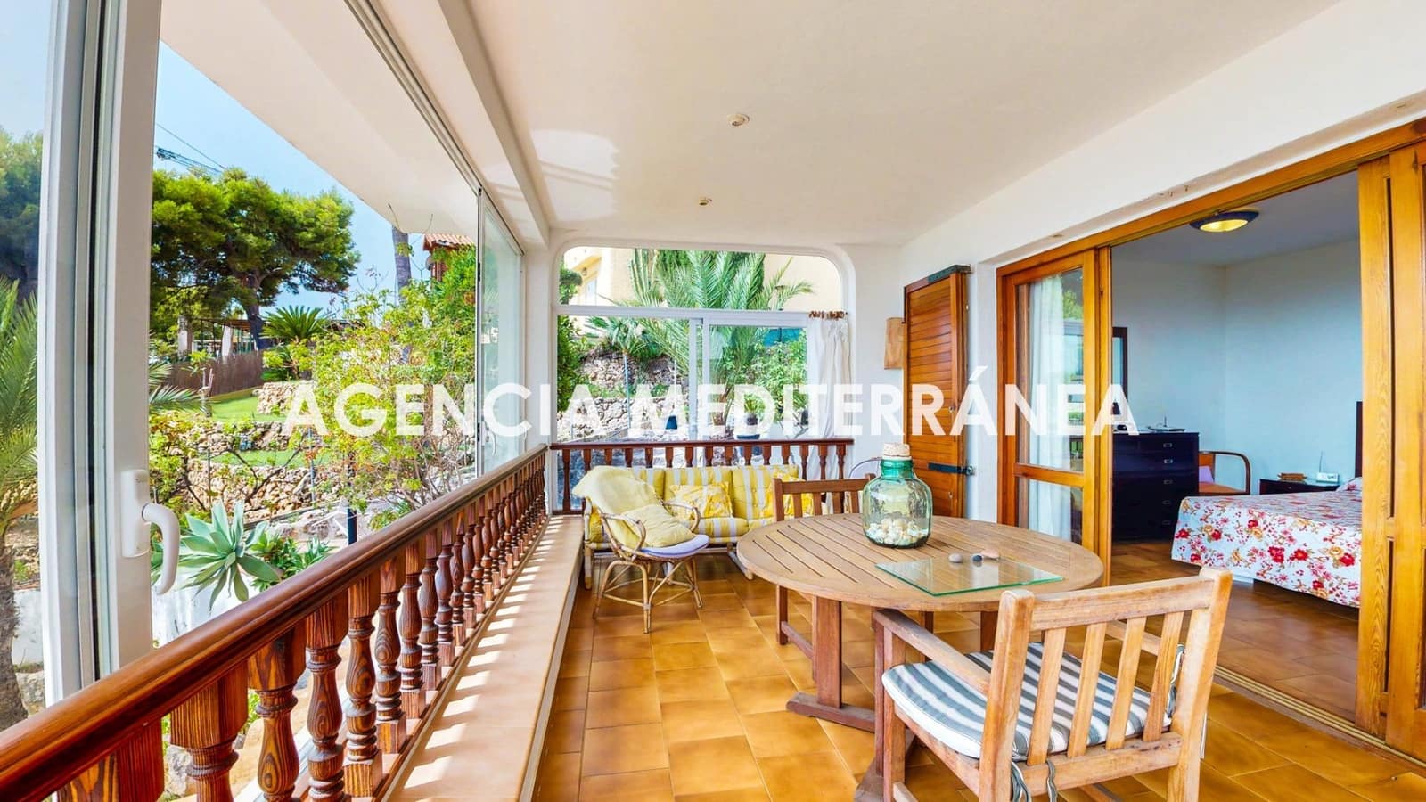 5 bedroom Villa for sale in Oropesa  with pool garage - € 799,000 (Ref: 9978964)