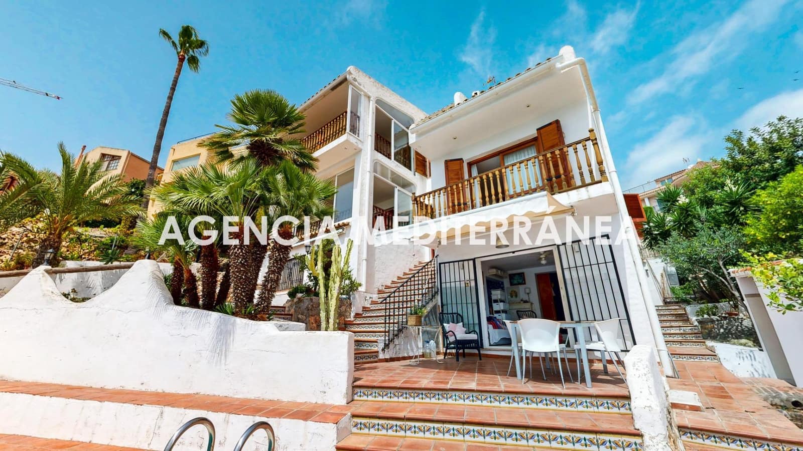 5 bedroom Villa for sale in Oropesa  with pool garage - € 799,000 (Ref: 9978964)