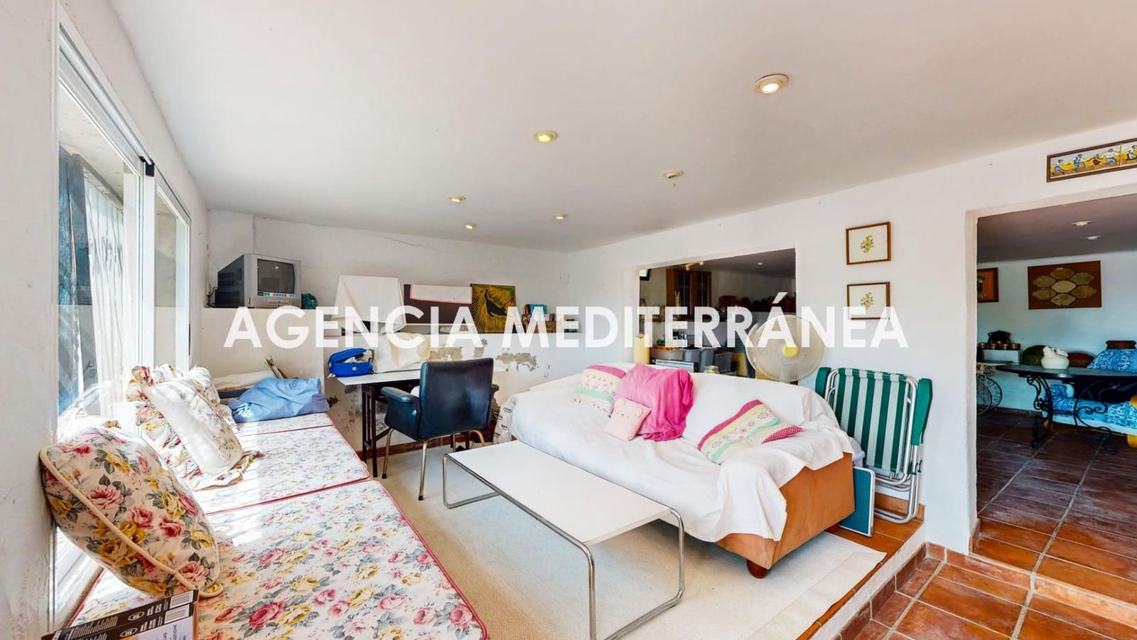 5 bedroom Villa for sale in Oropesa  with pool garage - € 799,000 (Ref: 9978964)