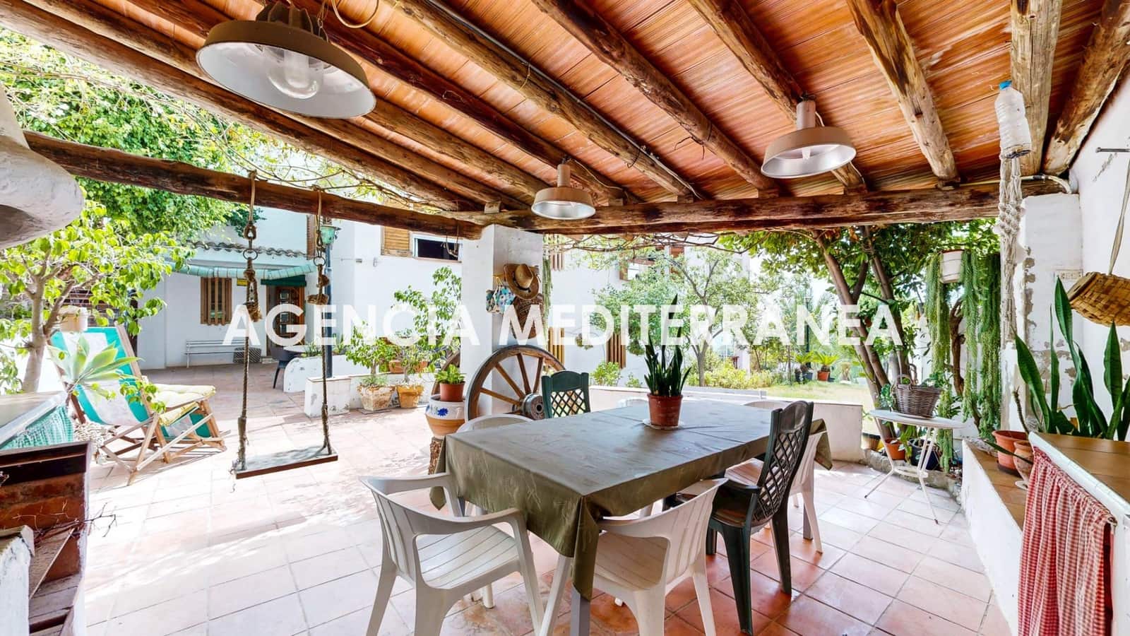 5 bedroom Villa for sale in Oropesa  with pool garage - € 799,000 (Ref: 9978964)