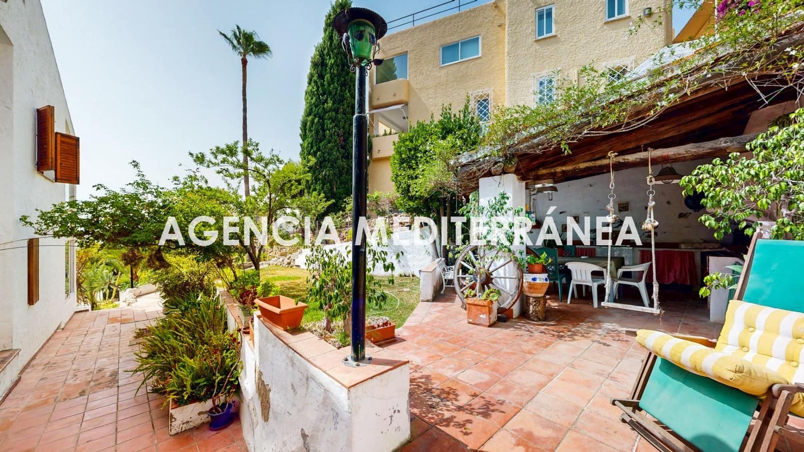 5 bedroom Villa for sale in Oropesa  with pool garage - € 799,000 (Ref: 9978964)