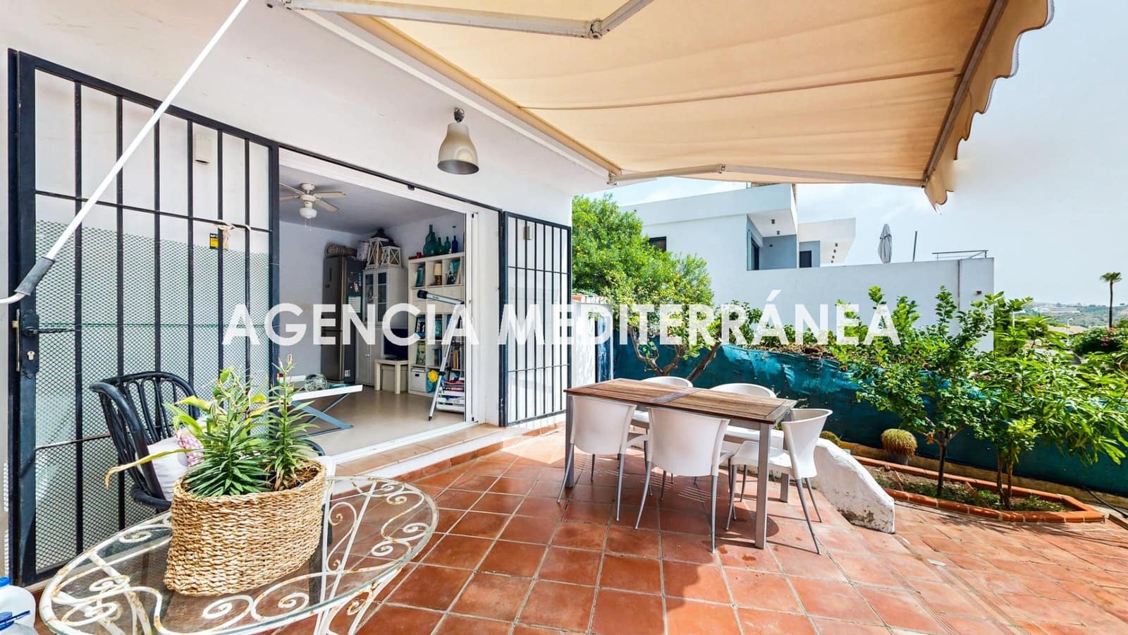 5 bedroom Villa for sale in Oropesa  with pool garage - € 799,000 (Ref: 9978964)